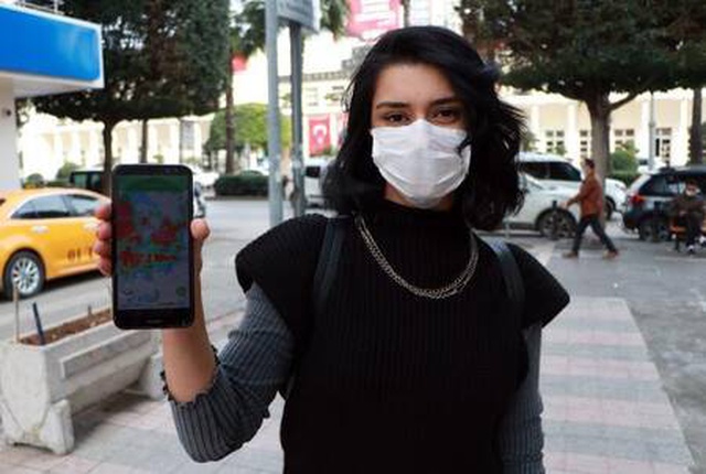 Adana'da fıkra gibi olay! Gömmeden önce öptüler, cenazedeki herkes korona oldu Adana'da fıkra gibi olay! Gömmeden önce öptüler, cenazedeki herkes korona oldu