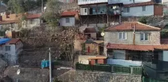 Her yağmurda heyelan meydana gelen mahallede vatandaşlar korkudan uyuyamıyor