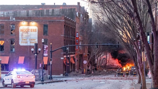 ABD'nin Tennessee eyaletinde Nashville kentinde 'bir kamyonet kasıtlı olarak patlatıldı'