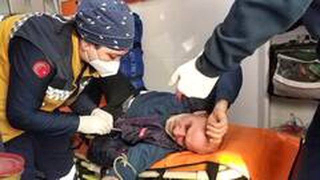 Damadın babası altınları isteyen kız tarafına kurşun yağdırdı: 2 yaralı Damadın babası altınları isteyen kız tarafına kurşun yağdırdı: 2 yaralı