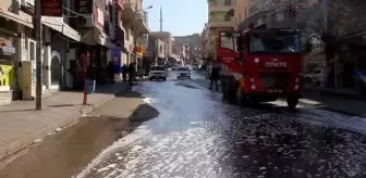 Kurtalan Belediyesi cadde ve sokaklarda dezenfeksiyon çalışması yaptı