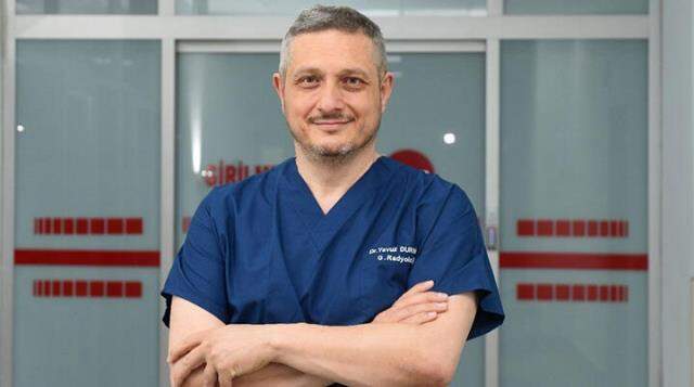 Teşekkür belgesini Bakan Koca vermişti! Geçtiğimiz sene 'yılın hekimi' seçilen Yavuz Durmuş koronavirüse yenildi Teşekkür belgesini Bakan Koca vermişti! Geçtiğimiz sene 'yılın hekimi' seçilen Yavuz Durmuş koronavirüse yenildi