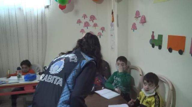 Esenyurt'ta kaçak kreşe baskın Esenyurt'ta kaçak kreşe baskın