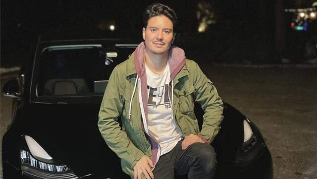 Tesla hisseleri yüzde 700'den fazla prim yapınca 'Teslanerler' denilen yeni milyonerler ortaya çıktı Tesla hisseleri yüzde 700'den fazla prim yapınca 'Teslanerler' denilen yeni milyonerler ortaya çıktı