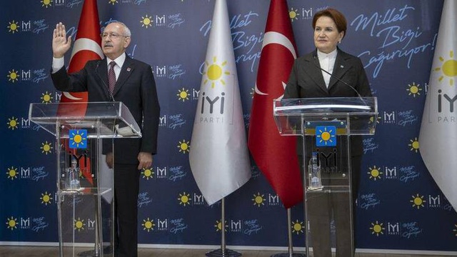 2021'de siyasette hangi gelişmeler yaşanabilir?