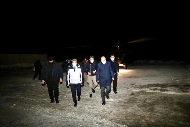 İçişleri Bakanı Soylu, yeni yıla Belbuka kalekol üs bölgesindeki askerlerle girdi