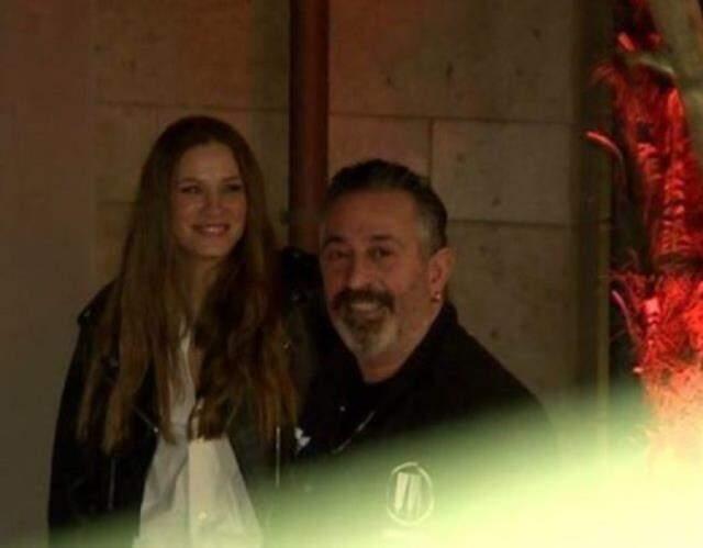 Cem Yılmaz eski sevgilisi Serenay Sarıkaya'yı takip etmeyi bıraktı