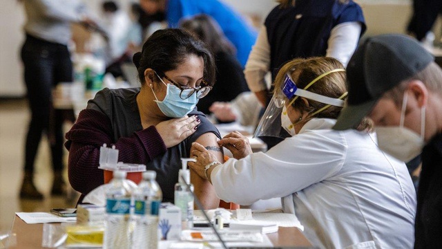 Avrupa İlaç Ajansı'ndan Moderna aşısına onay çıkmadı: Başvuru, Çarşamba günü yeniden ele alınacak