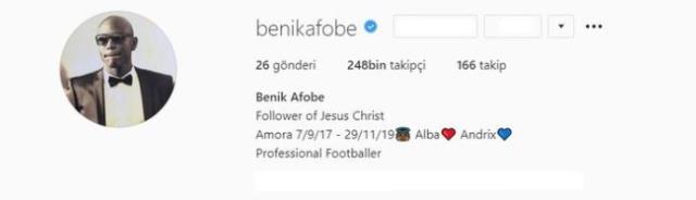 Kadro dışı kalacağı konuşulan Trabzonsporlu Afobe, sosyal medyadan 'Trabzonspor' yazısını kaldırdı