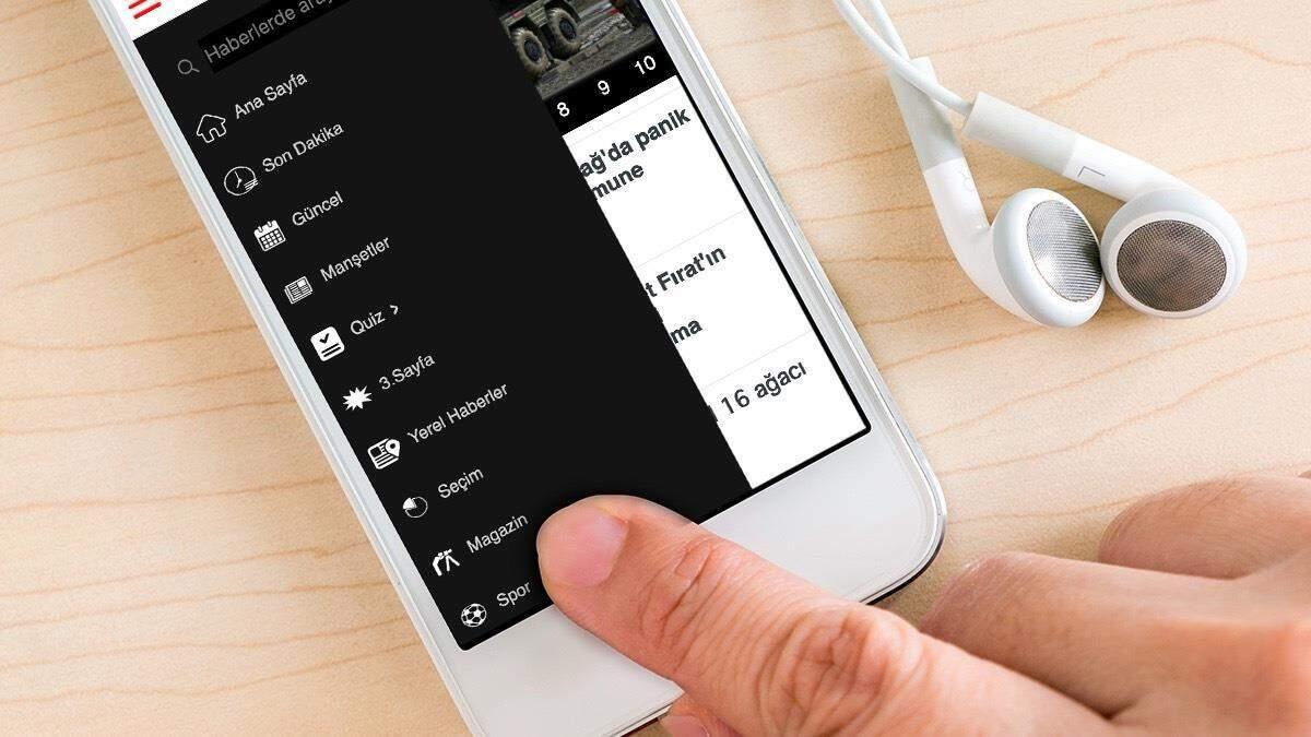 Çaldıran'da öğrencilere tablet desteği