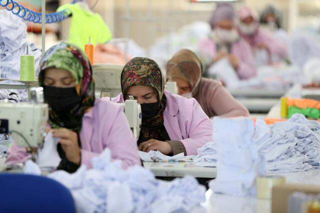 Bileziklerini satarak tekstil sektörüne giren kadın, şimdilerde 43 ülkeye ihracat yapıyor Bileziklerini satarak tekstil sektörüne giren kadın, şimdilerde 43 ülkeye ihracat yapıyor
