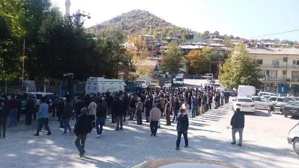 Vahşi cinayetin sanığından tüyler ürperten sözler: Kafasından tutmak istedim ancak yuvarlanıp gitti