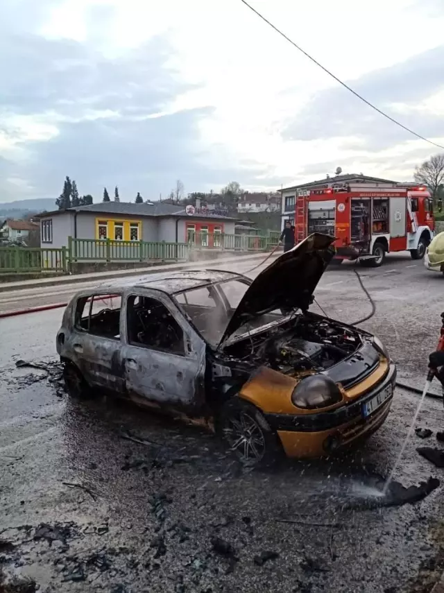 İlk iş gününde alev alev yanan otomobilinde can verdi