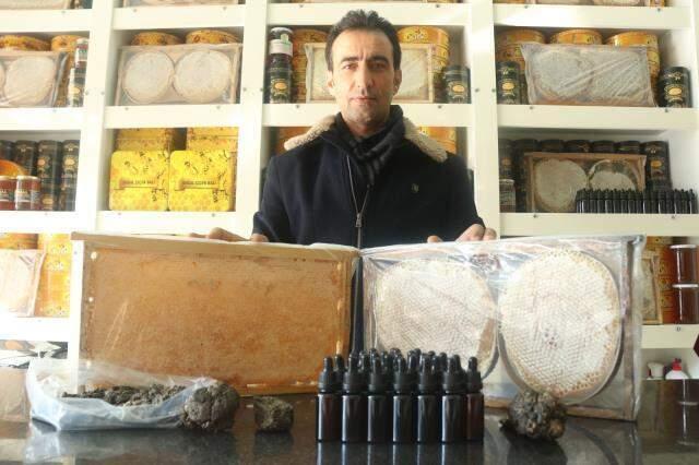 Bağışıklık sistemini güçlendiren propolis, litresi 10 bin liradan alıcı buluyor