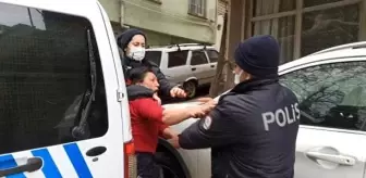 Geçen yıl mahalleyi havaya uçurmak isteyen kadın ortalığı birbirine kattı! Polislere çaydanlıkla direndi