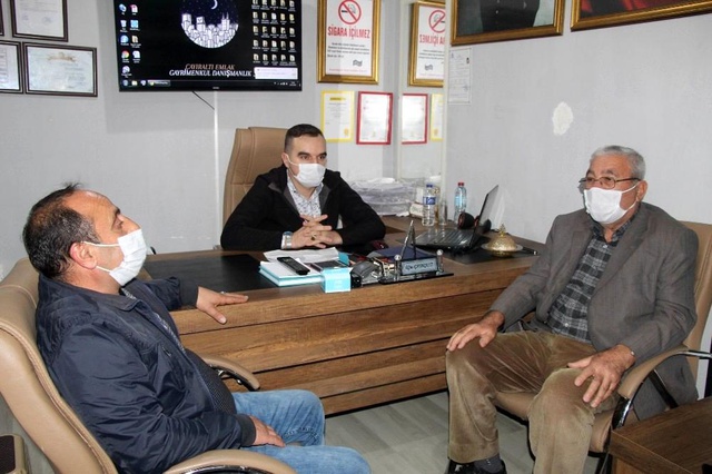 Harf hatası nedeniyle evi başkasının üzerine kaydedilen yaşlı adam, 21 yıl sonra tapusuna kavuştu Harf hatası nedeniyle evi başkasının üzerine kaydedilen yaşlı adam, 21 yıl sonra tapusuna kavuştu