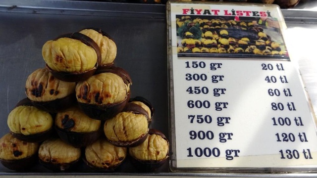 Pişmiş kestanenin kilosu 130 lira oldu Pişmiş kestanenin kilosu 130 lira oldu