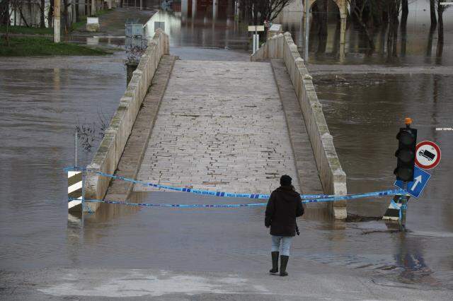 Tunca Nehri'nde kırmızı alarm! Sağanak yağışlar nedeniyle su debisi 20 kat arttı Tunca Nehri'nde kırmızı alarm! Sağanak yağışlar nedeniyle su debisi 20 kat arttı