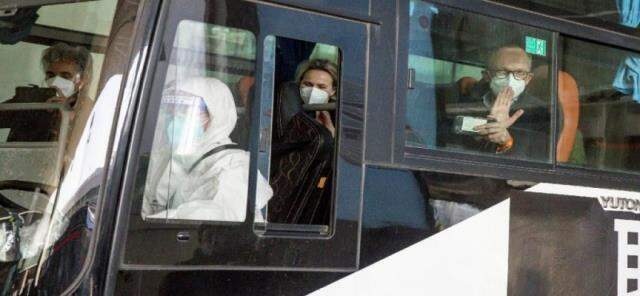 DSÖ ekibi koronavirüsün kaynağını araştırmak için Wuhan'a gitti DSÖ ekibi koronavirüsün kaynağını araştırmak için Wuhan'a gitti