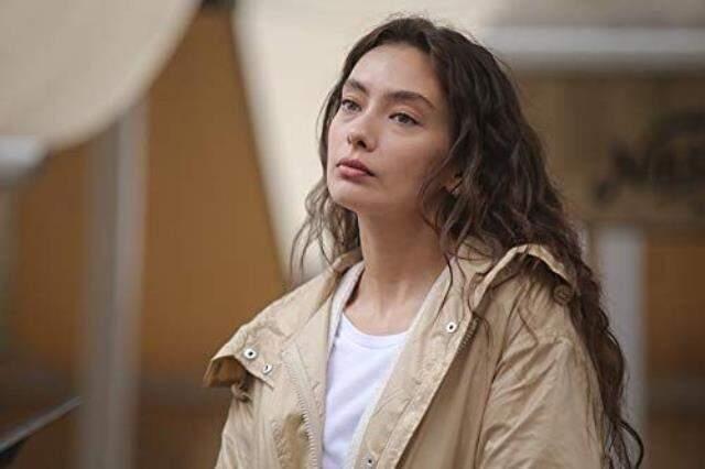 Neslihan Atagül, Sefirin Kızı dizisinden ayrıldı