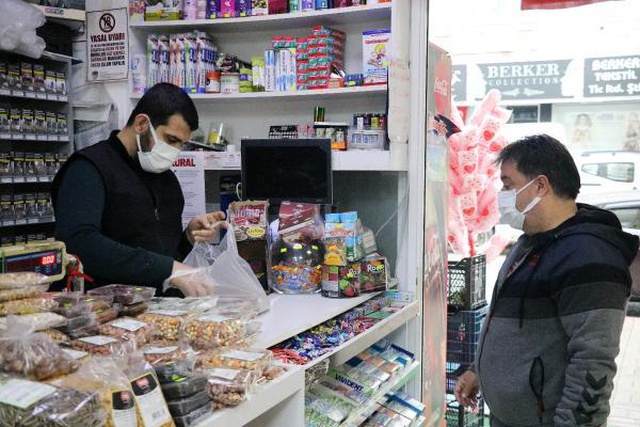 Alanya'da avokado çekirdeği alışveriş aracı oldu! Adet başı 1 lira sayılıyor