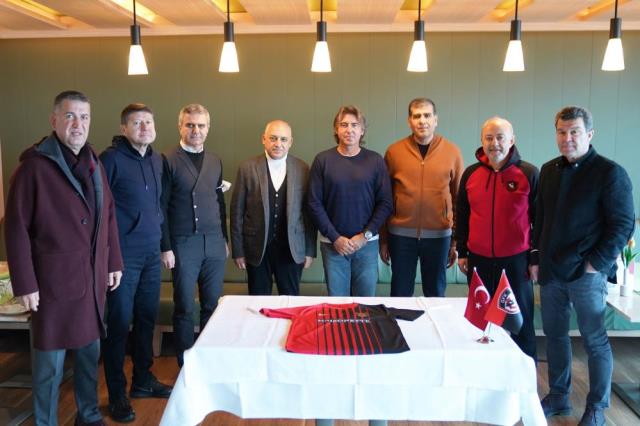 Gaziantep FK, teknik direktör Ricardo Sa Pinto ile sözleşme imzaladı