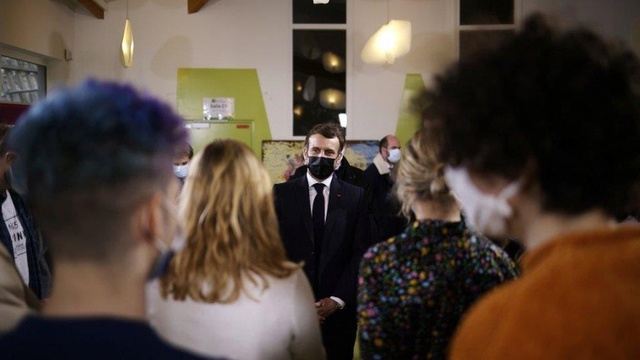Covid-19: Macron, Fransa'da üniversite öğrencilerine kısıtlamalar döneminde 1 euro'ya yemek sözü verdi