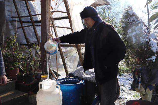 Hiç doktora gitmeyen 90 yaşındaki Yunus dedenin sırrı 30 yıldır içtiği kar suyu