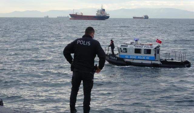 Denize atlayan vatandaşın geride bıraktığı mektup yürek dağladı: Çocuklara sahip çıkın