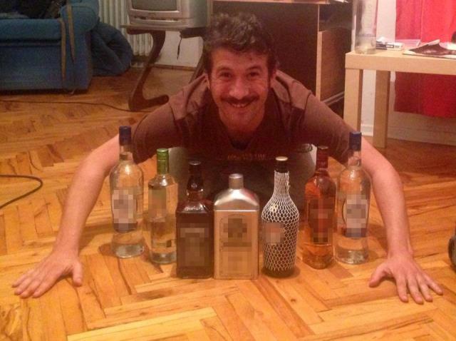 Bursa'da 38 yaşındaki dizi oyuncusu Ercan Yalçıntaş sahte içkiden hayatını kaybetti