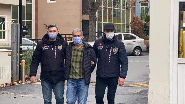 Annesini ve ağabeyini koli bandıyla boğarak öldüren zanlının ilk sözleri: Klozette uyuşturucu maddeleri gördüm Annesini ve ağabeyini koli bandıyla boğarak öldüren zanlının ilk sözleri: Klozette uyuşturucu maddeleri gördüm