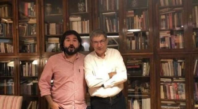 Nobel Edebiyat Ödüllü Yazar Orhan Pamuk'un Rasim Ozan Kütahyalı ile çekildiği fotoğraflar gündem yarattı
