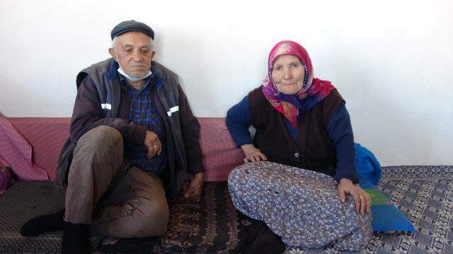 Yaşlı adamı tuzağa düşürüp 50 koyunu 2 bin liraya aldılar
