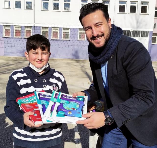 'İyilik Hareketi' üyelerinden Tokat'taki 20 çocuğa hediye