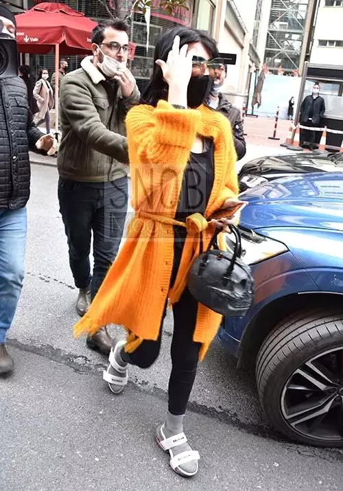 Hande Yener'den Bülent Serttaş'a olay gönderme!