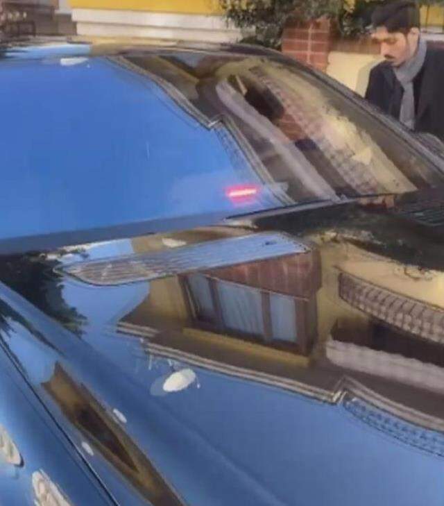 Trafikten kaçmak için çakarlı aracıyla emniyet şeridini kullanan iş adamına ceza