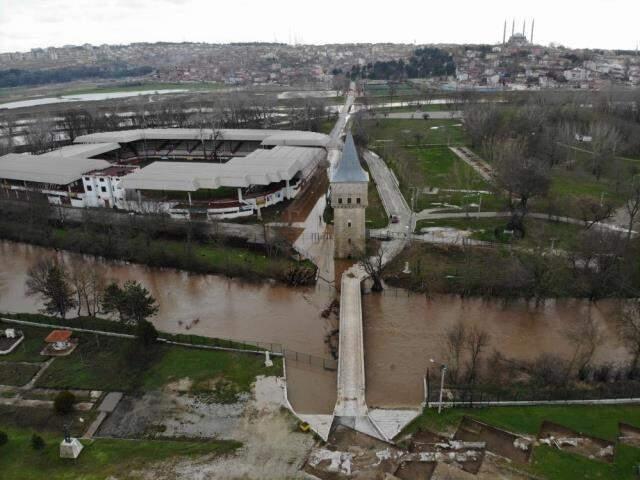 Tunca Nehri alarm verdi! Su debisi son 48 saate 5 kat arttı