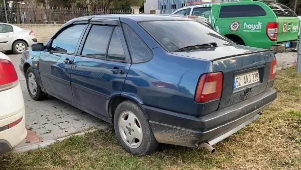 Kafasına sıktığı sevgilisinin cansız bedenini yanına oturtup 90 kilometre yol almış