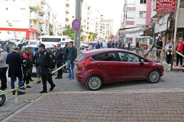 Önce kardeşini arkadaşlarına emanet etti, sonra kilitlediği aracın içinde kendisini silahla vurdu