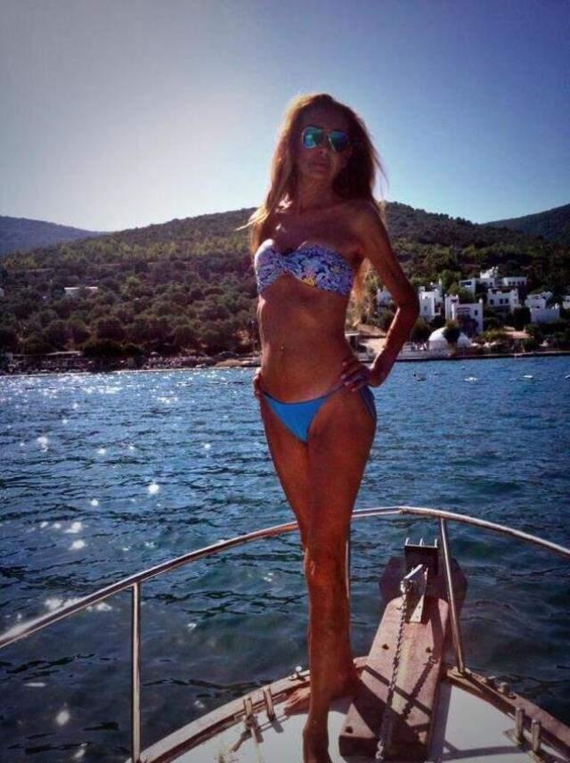 Tüm mal varlığını satıp köye yerleşen manken Bilun Dohmen, ağlaya ağlaya köy hayatını bıraktı