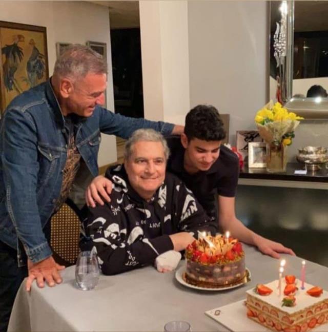 Mehmet Ali Erbil, eski eşleriyle aynı masada yeni yaş kutlama yaptı