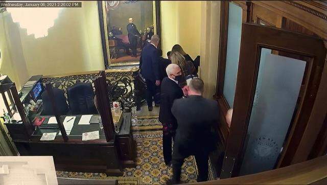 Kongre baskını nedeniyle azil yargılanması süren Trump'ı zora sokacak videolar ortaya çıktı Kongre baskını nedeniyle azil yargılanması süren Trump'ı zora sokacak videolar ortaya çıktı