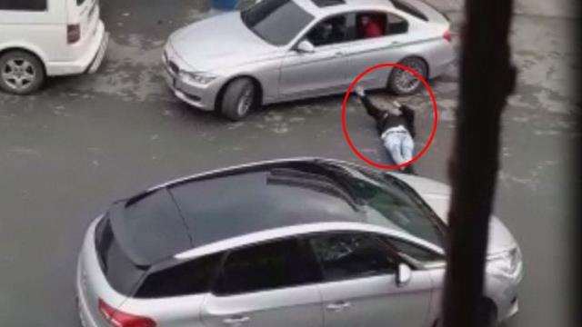 Esenyurt'ta polis memurunun vurulduğu çatışma anı kamerada
