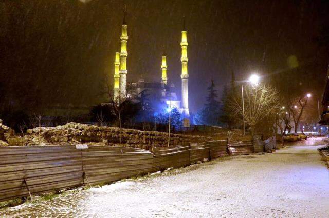 Tüm yurdu etkisi altına alması beklenen kar yağışı Edirne'de başladı Tüm yurdu etkisi altına alması beklenen kar yağışı Edirne'de başladı
