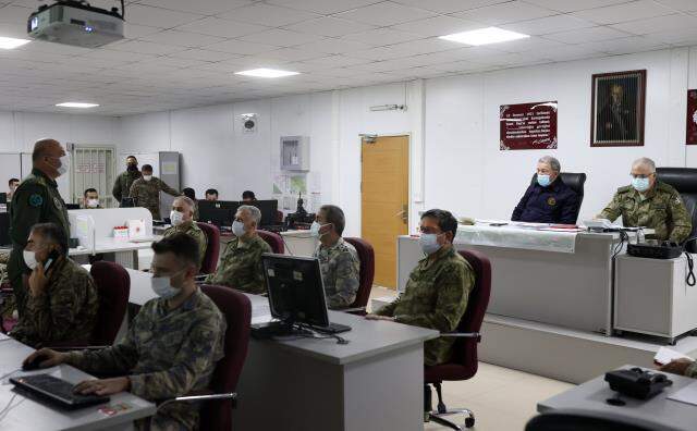Bakan Akar kahreden haberi duyurdu: Kontrol altına alınan mağarada 13 vatandaşımızın naaşına ulaştık