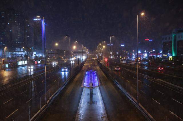 İstanbul'da beklenen kar yağışı başladı İstanbul'da beklenen kar yağışı başladı
