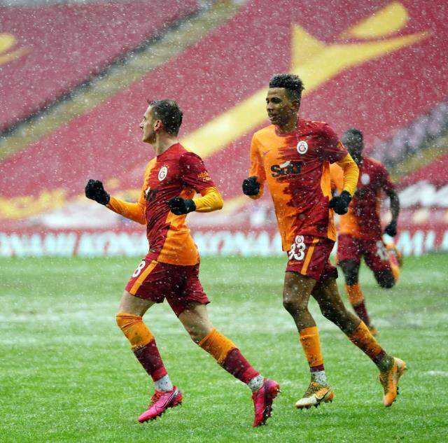 Terim 3 puanın önemine vurgu yaptı, gurur duyduğu fotoğrafı anlattı
