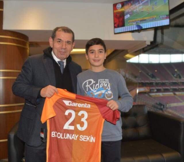 Şehit Fethi Sekin'in futbolcu oğlu Burak Tolunay Sekin, Galatasaray'da oynamak istiyor Şehit Fethi Sekin'in futbolcu oğlu Burak Tolunay Sekin, Galatasaray'da oynamak istiyor