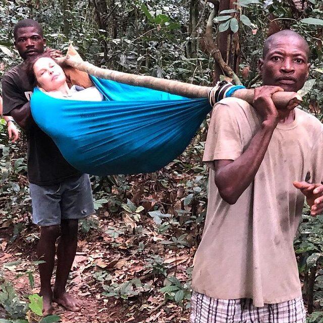 Issız ormanda bacağını kıran oyuncu Ashley Judd, 55 saatte hastaneye ulaştı