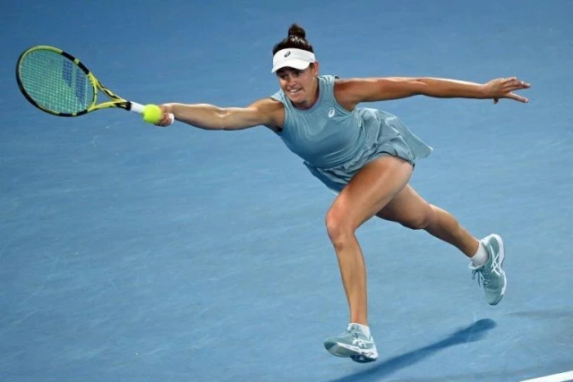 Avustralya Açık: Naomi Osaka finalde Jennifer Brady'yi yendi ve dördüncü Grand Slam zaferini kazandı